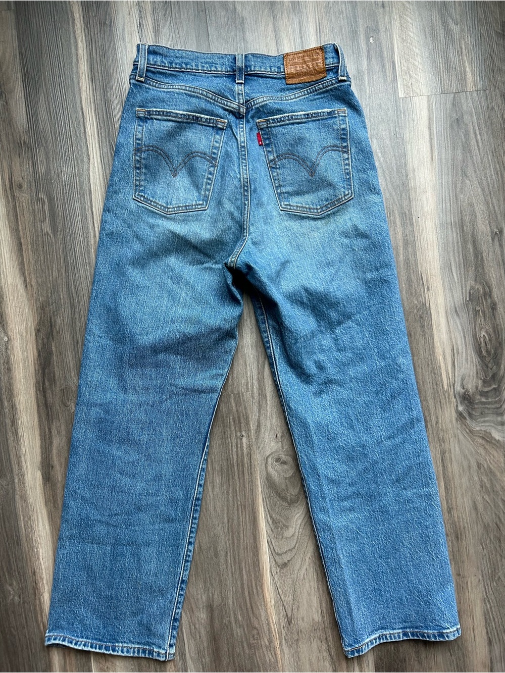 Levi’s Ribcage Straight - Picture 2 of 11